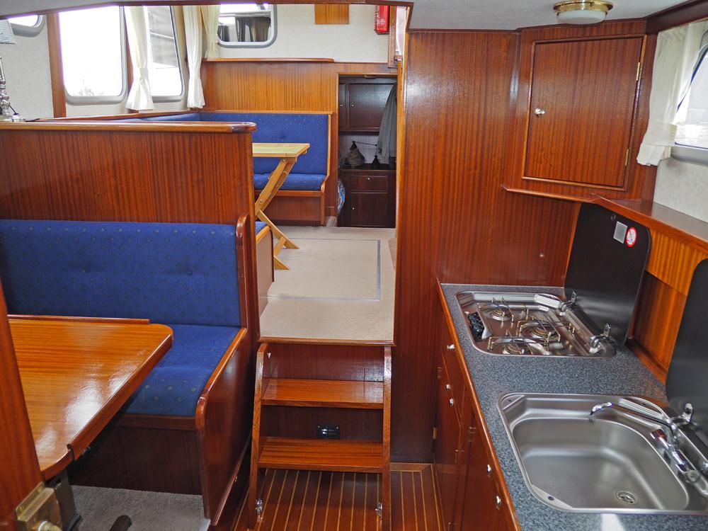 Cabin en avant, H&eacute;bergements